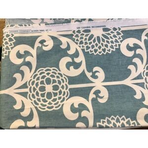 Waverly Fun Floret Modern Essentials Fabric 23 inch x 192 inches Remnant